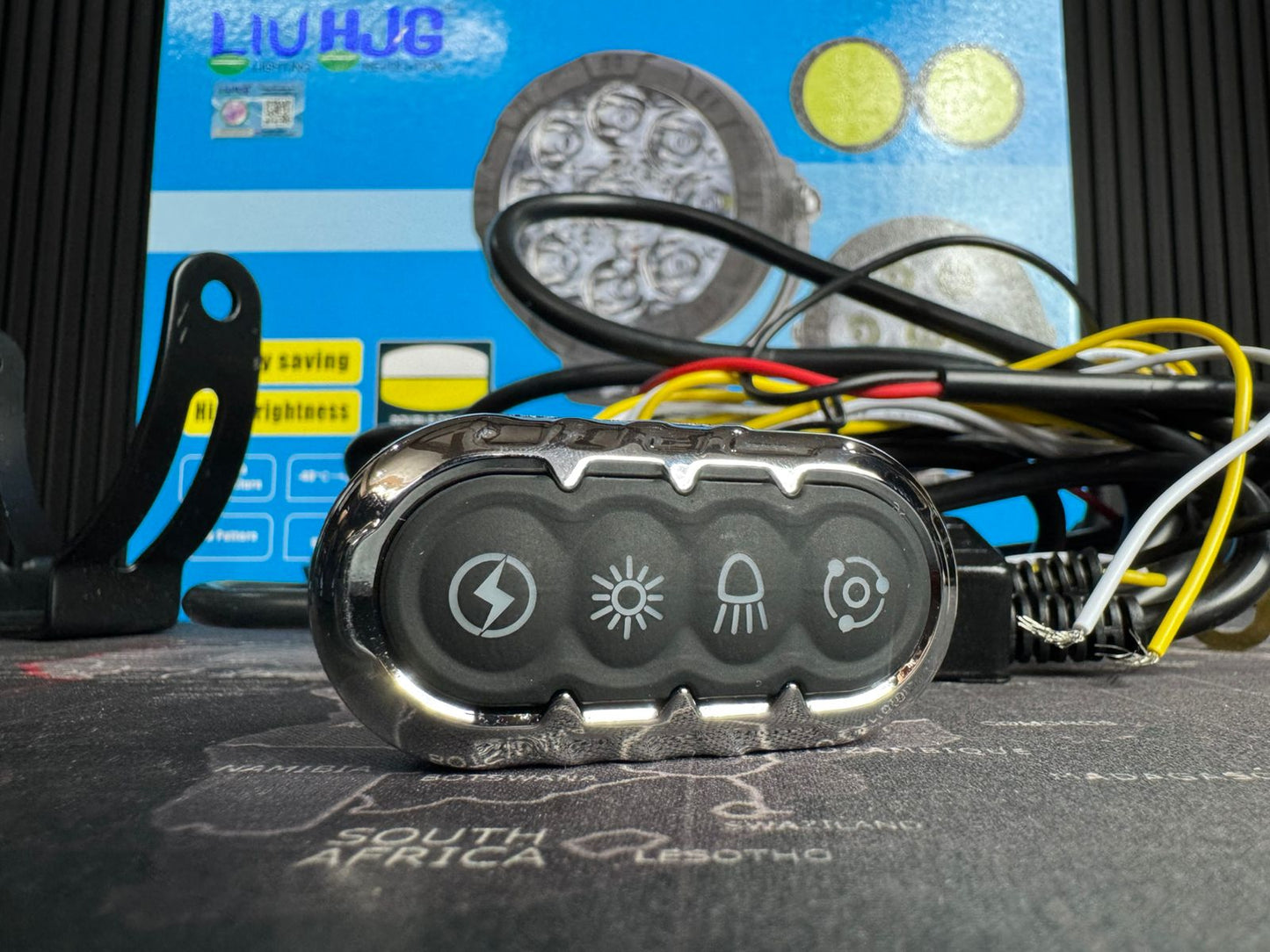 Liu Hjg 9 LED with wireless switch wiring kit