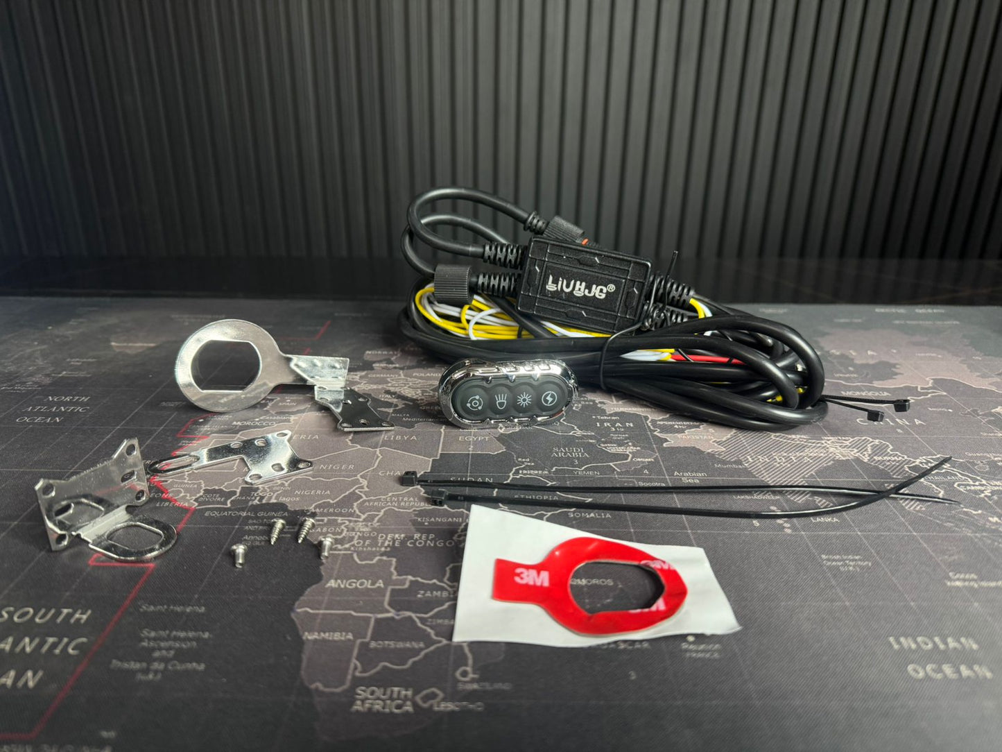 Liu Hjg 9 LED with wireless switch wiring kit