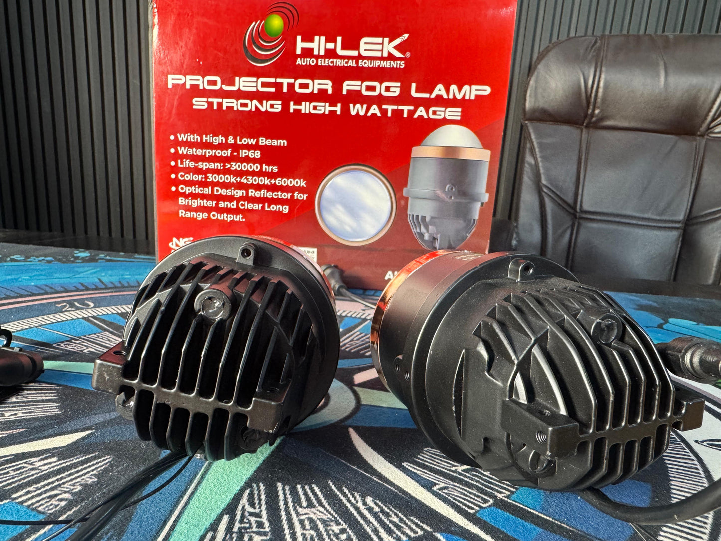 Hi-Lek 480 Projector