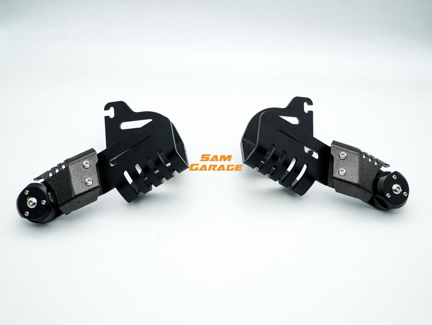 Heavy-Duty Rotatory Windshield Clamp for Toyota Hilux and Toyota Fortuner