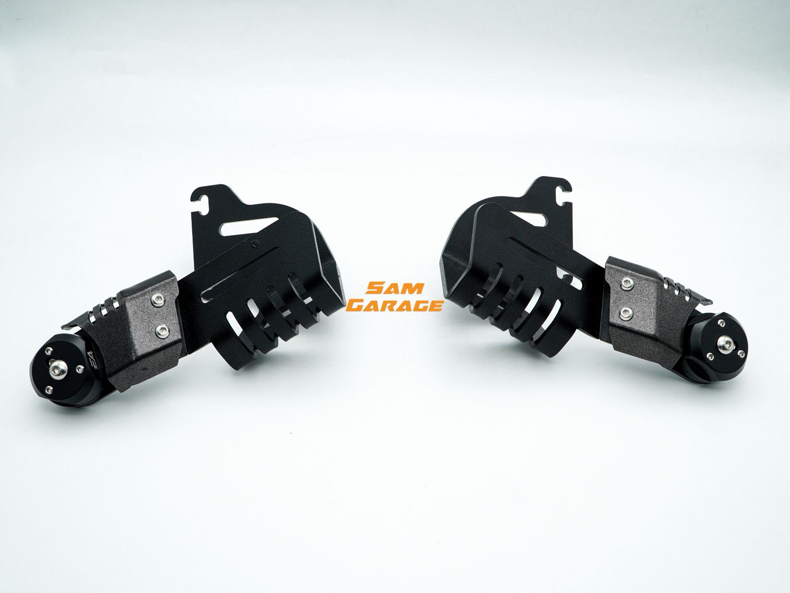 Heavy-Duty Rotatory Windshield Clamp for Toyota Hilux and Toyota Fortuner