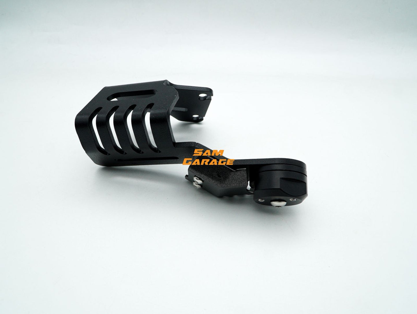 Heavy-Duty Rotatory Windshield Clamp for Toyota Hilux and Toyota Fortuner