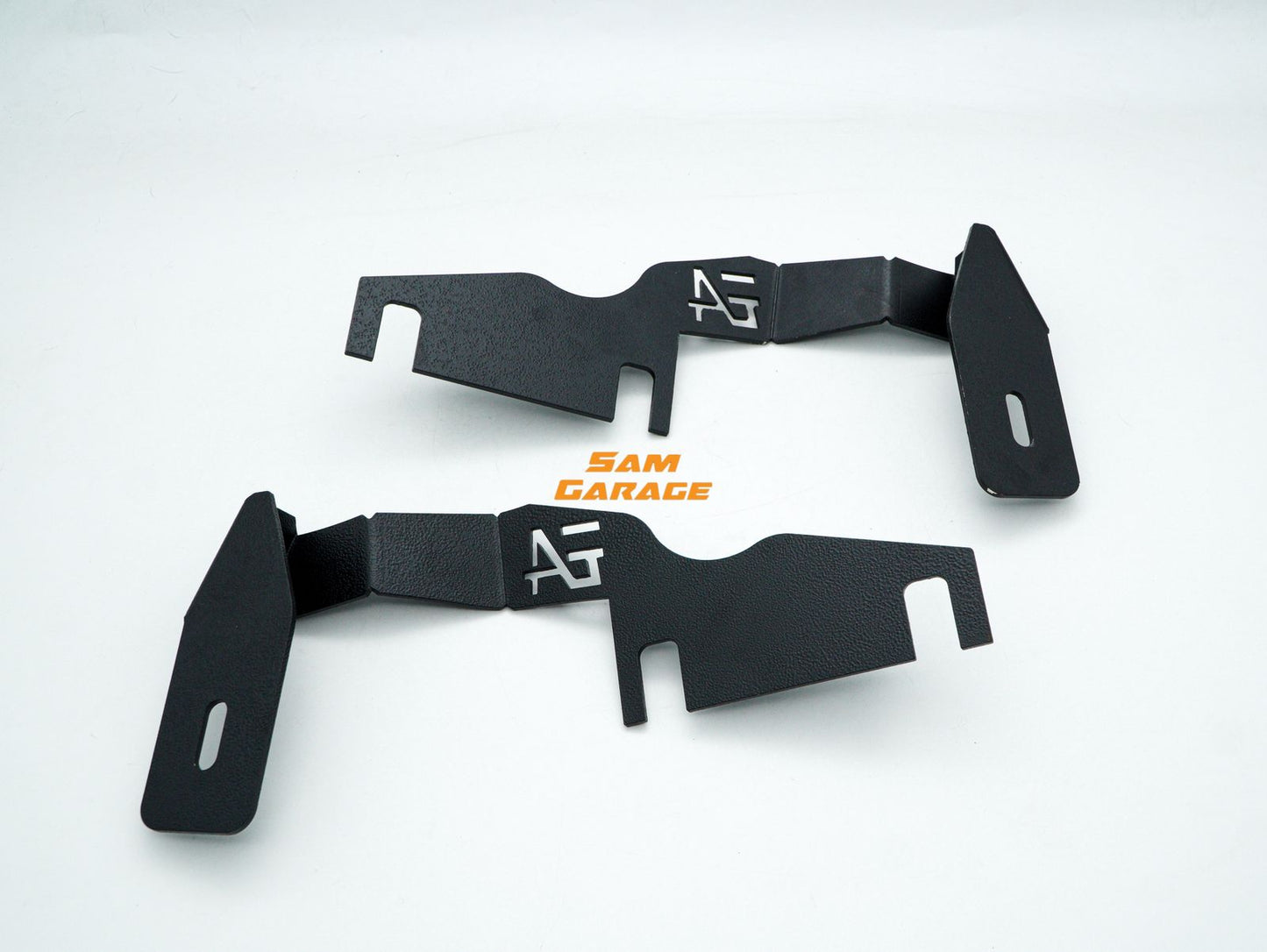Heavy-Duty Rotatory Windshield Clamp for Mahindra ScorpioN